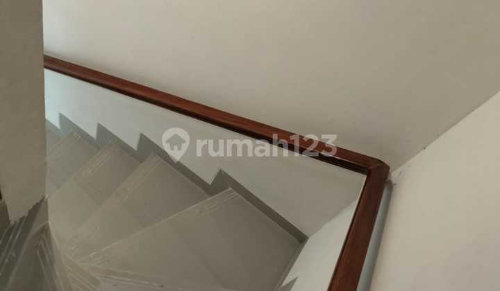 DISEWAKAN RUMAH 2 LANTAI DI GLAND CIWASTRA PARK CLUSTER PHOENIX HUNIAN NYAMAN LOKASI STRATEGIS