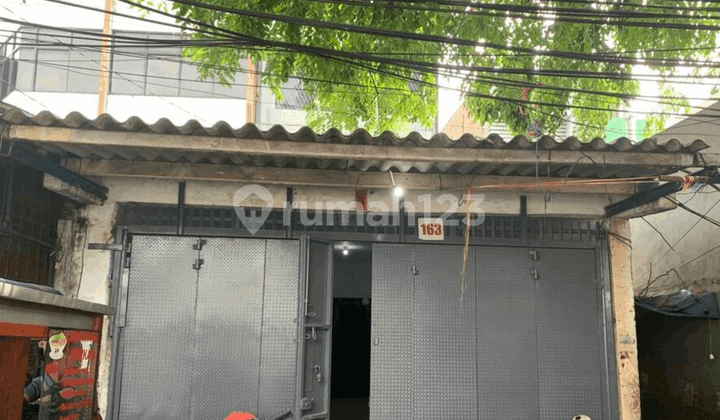 Ruko 3 Iantai Strategis, Banyak Pengunjung, Bisa Di Huni Ruko 3 Iantai Strategis, Banyak Pengunjung, Bisa Di Huni