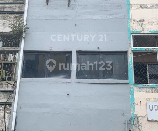 Ruko Legendaris di Jl.pinangsia Kota .Harga Nego Sampai Jadi Ruko Legendaris di Jl.pinangsia Kota .Harga Nego Sampai Jadi