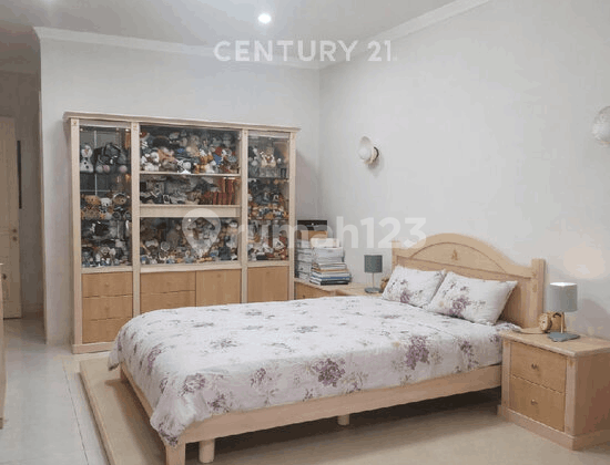 Rumah 2 Lantai Nyaman dan Lingkungan Asri Cluster di Alam Sutera 2