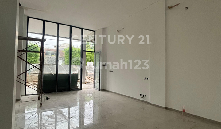 New Shop House Facing Boulevard 3 Floors in Maruya West Jakarta 2