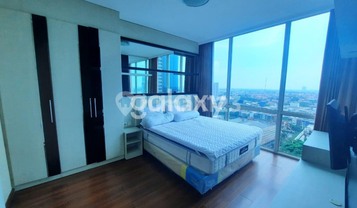 Via Apartment 3 Bedroom at Ciputra World Mall Near Shangri-La and Satellite Toll Road Via Apartment 3 Bedroom at Ciputra World Mall Near Shangri-La and Satellite Toll Road