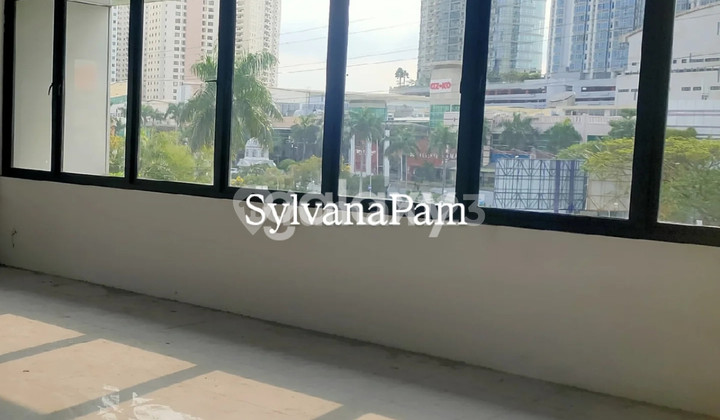 Office Space Facing Pakuwon Mall Near Whizz Hotel
