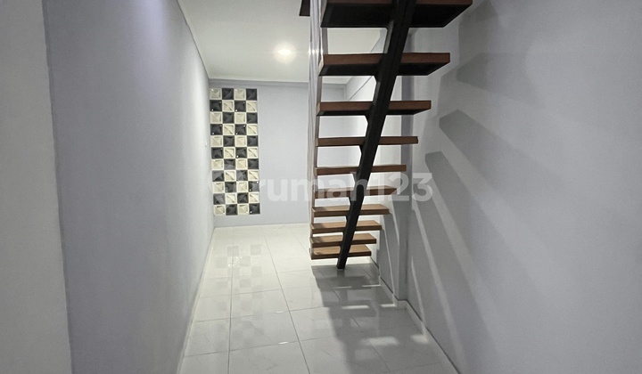 Rumah Baru Renovasi Dekat Pusat Jajanan 2