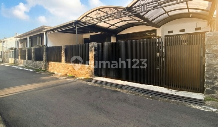 Di Jual Rumah 2 Lantai di Antapani Kota Bndung