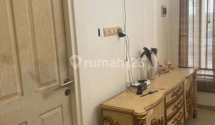 For Sale Kebraon Hook House 1.1 M 2