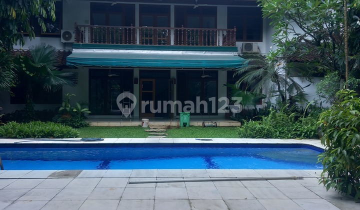 Disewakan/Dijual Rumah di Kemang Jakarta Selatan
