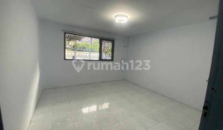 For rent, a house in Muara Karang, North Jakarta.