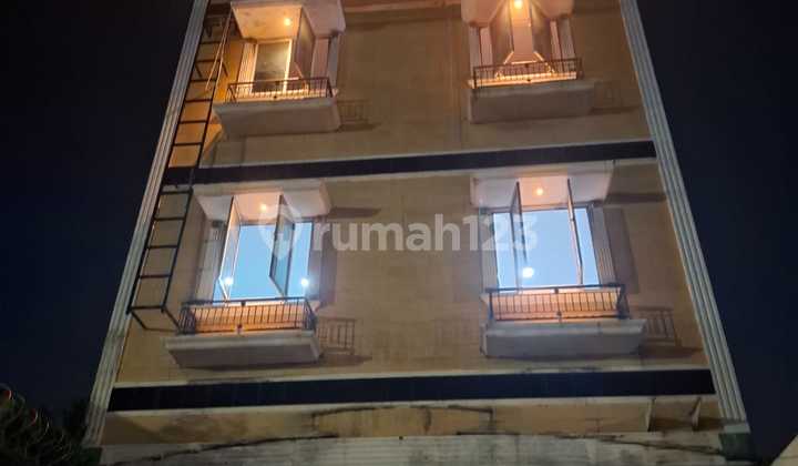 For Rent 4-Storey Shop House in Tambora, West Jakarta 2