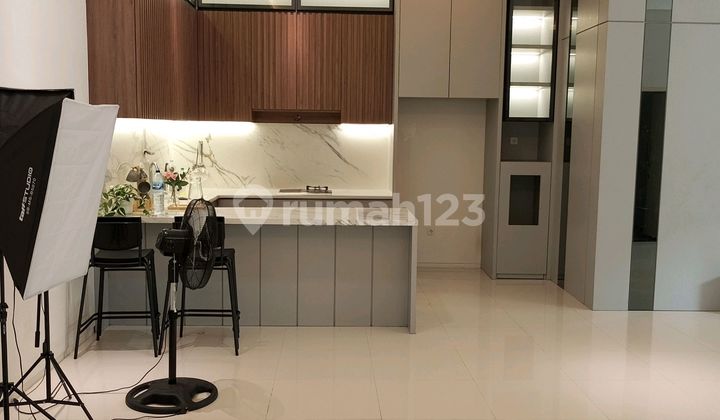 Dijual Rumah Woodland Citraland di Citraland Surabaya