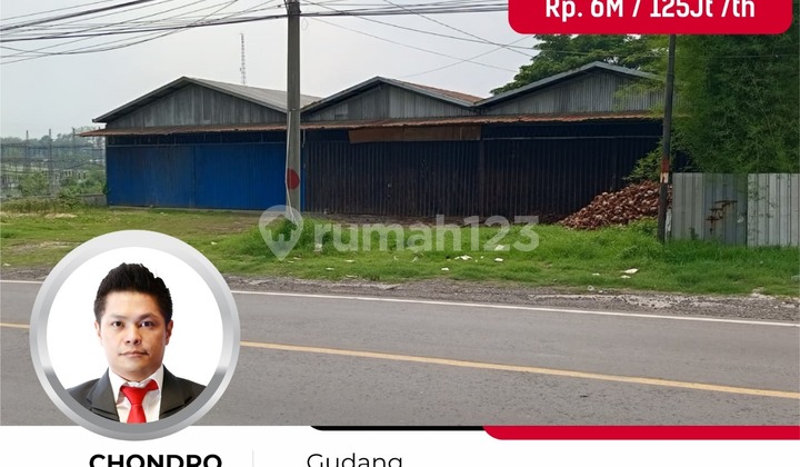Warehouse for Sale on Raya Kedamean Road in Gresik