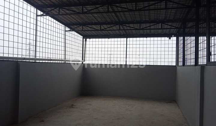 4-story shophouse in Ciledug, Size 4.5x32.5m, Strategic Location, Ready to Occupy 2