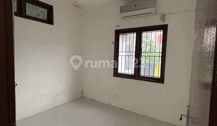 Rumah di Komplek Kejaksaan Agung Karang Tengah, Uk. 7X10.5m 2