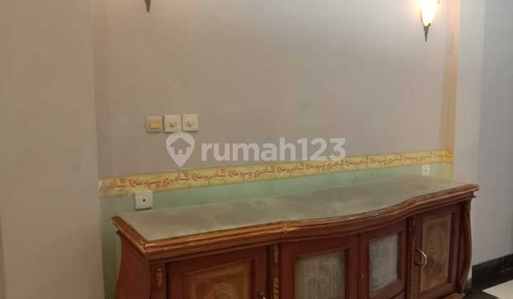 Rumah di Metland Puri, Uk. 6X15m, Timur Laut, Semi Furnished 2
