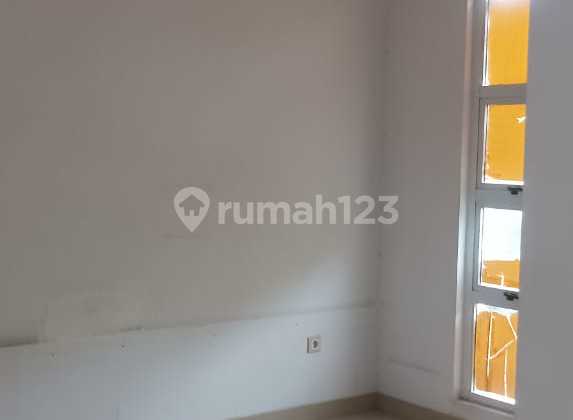 Rumah di Green Lake City, Australia, Uk. 8x15m, Rapih dan Ready 2