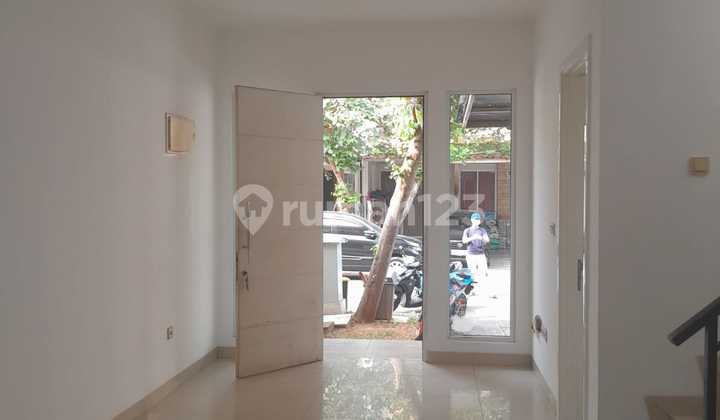 Rumah di Green Lake City, Australia, Uk. 6x15m, Hadap Barat 2