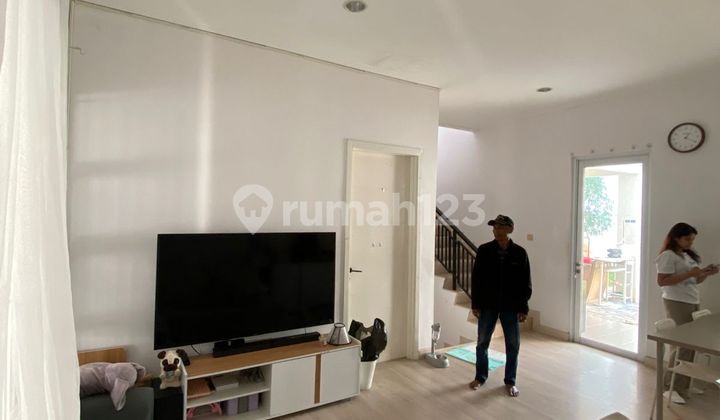 Rumah di Green Lake City, Australia, Uk. 8x20m  1