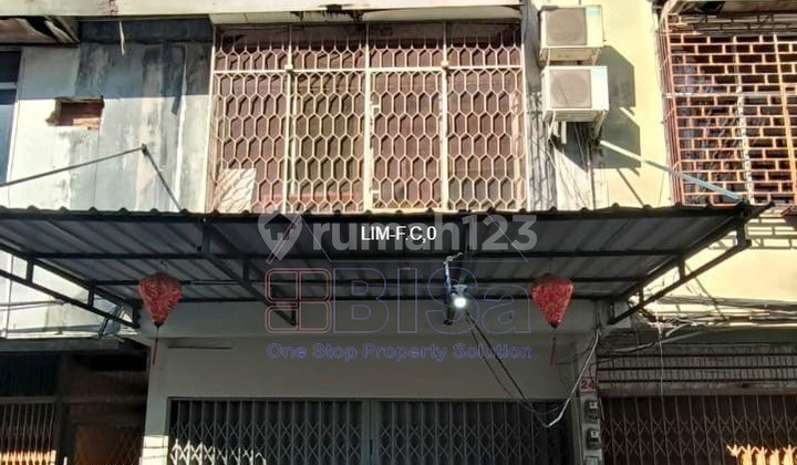 For Sale 3-Story Shophouse Near Aston Pelita Hotel & Sat Nusa Persada Tbk
