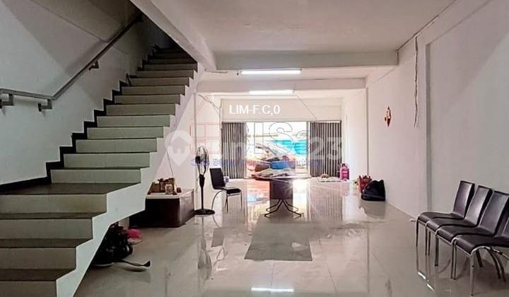 For Sale 3-Story Shophouse Near Aston Pelita Hotel & Sat Nusa Persada Tbk