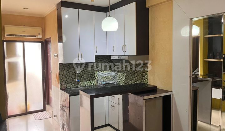 For Sale Fully Furnished Ready-to-Occupy Emerald Apartment