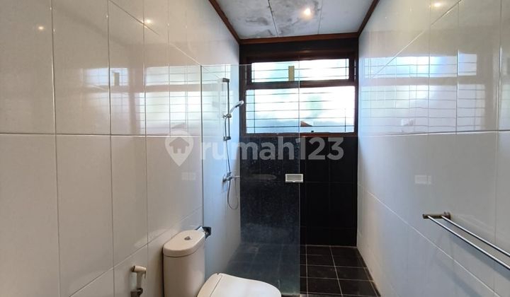 Disewakan Rumah Siap Huni di Komplek Taman Sakura Indah  2