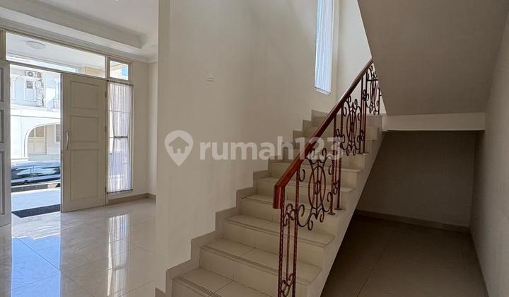 For Rent: Emerald Mansion Cluster House, Lippo Cikarang 2