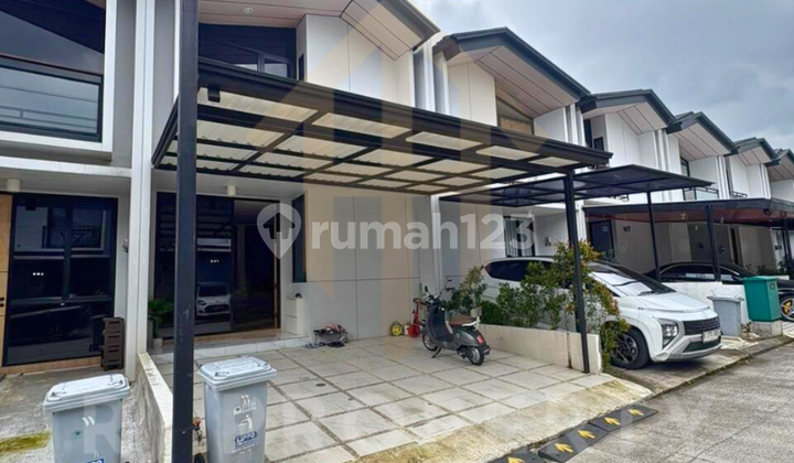 Disewakan Rumah Cluster Uptown Lippo Cikarang Nue10u
