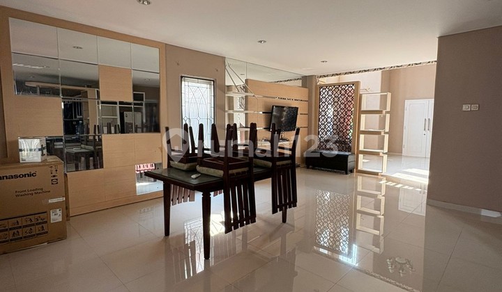 Disewakan Rumah Cluster Taman Menteng Lippo Cikarang P9M 2