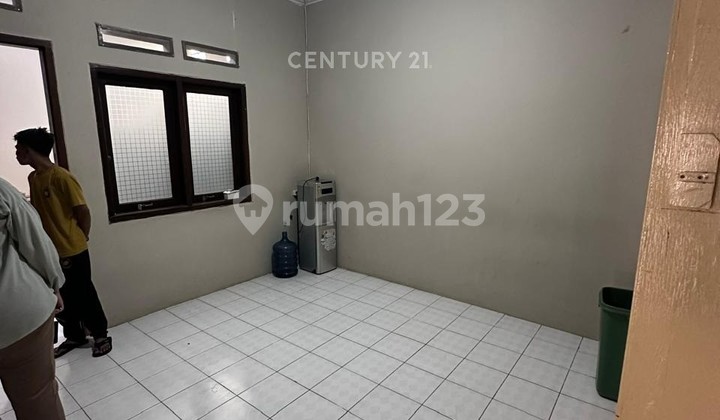 Rumah Luas 250 Meter Siap Huni Dekat Pusat Kota Buah Batu 2