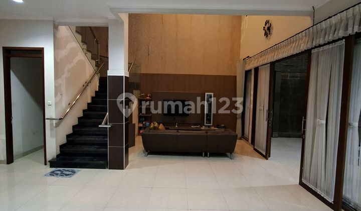 Luxury & Ready-to-Occupy Home! Fully Furnished House in Batununggal - Just Bring Your Suitcase! 2