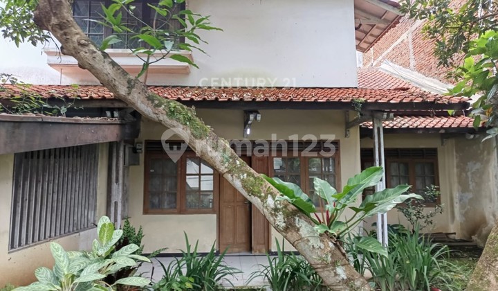 Rumah Asri Terawat di Cipedes Tengah Bandung