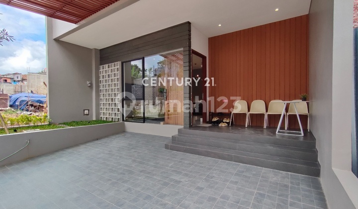 Rumah Modern Minimalis Di Komplek Setraduta Bandung 2
