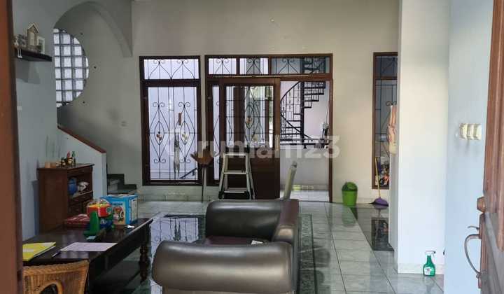 Dijual Rumah Di Cluster Setraduta 2 Lantai Dengan Taman Depan Dijual Rumah Di Cluster Setraduta 2 Lantai Dengan Taman Depan