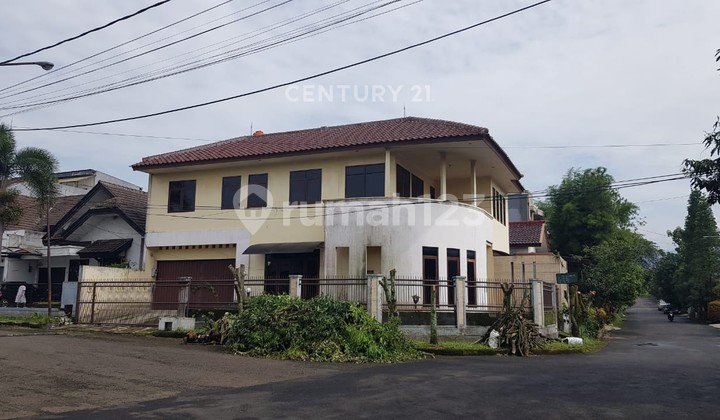 2-Story House in Taman Mutiara Complex, Bandung