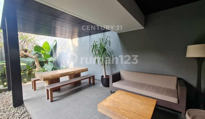 Rumah Lux Siap Huni Di Komplek Setraduta 1