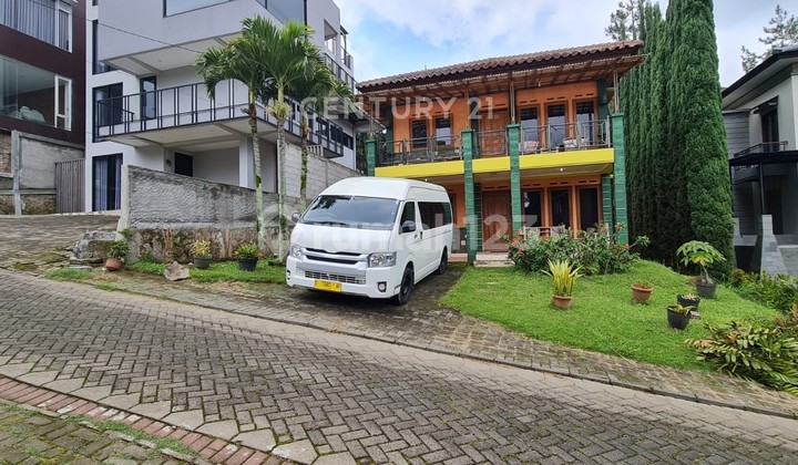 Villa Nyaman 2 Lantai Di Villa Istana Bunga Villa Nyaman 2 Lantai Di Villa Istana Bunga