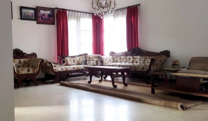 Rumah 1 Lantai Daerah Turangga Dekat Pusat Perbelanjaan Rumah 1 Lantai Daerah Turangga Dekat Pusat Perbelanjaan