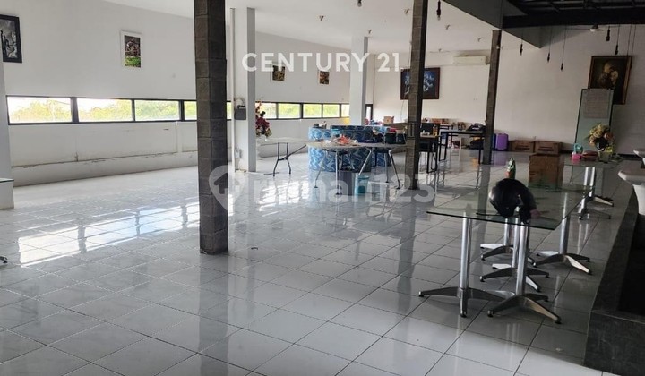 Strategic Business Space on Mainroad Pasirkaliki Bandung