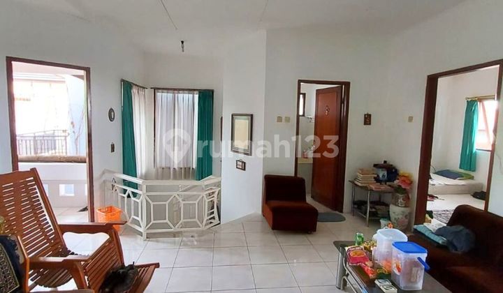 Rumah Komplek Bumi Sariwangi Dekat Tempat Ibadah Udara Sejuk Rumah Komplek Bumi Sariwangi Dekat Tempat Ibadah Udara Sejuk