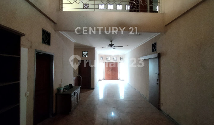 Soekarno Hatta 2-Story House in Palem Permai Front Area 2