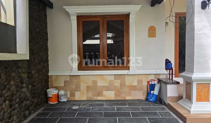 Exclusive Listing Rumah Rapi di Tpi Luas 280Mtr 2