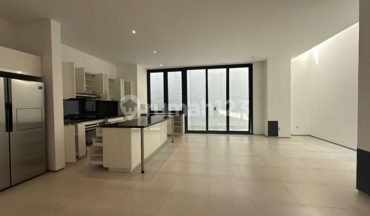 Jual/Sewa Rumah Cluster Mewah Kemang Siap Huni Lb 877M2 +Swimming Pool