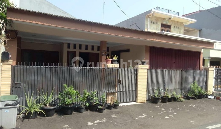 Di Jual Rumah Standar Cempaka Putih