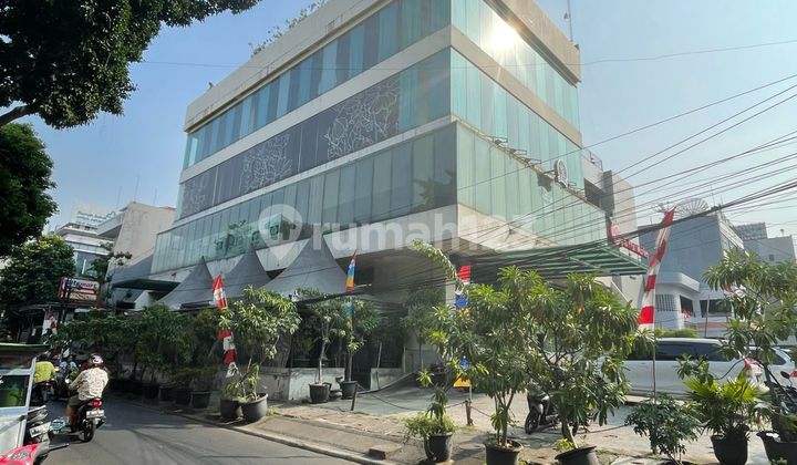 For Rent: 5-Story Office Building on Mangga Besar Raya, 1880m2 area *Price 2.5m/year For Rent: 5-Story Office Building on Mangga Besar Raya, 1880m2 area *Price 2.5m/year