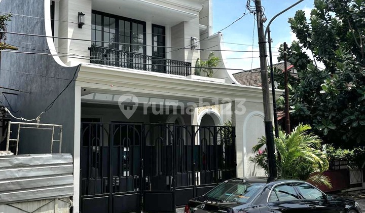 Dijual Rumah Mewah Brand New American Classic With Private Pool - Billymoon Dijual Rumah Mewah Brand New American Classic With Private Pool - Billymoon
