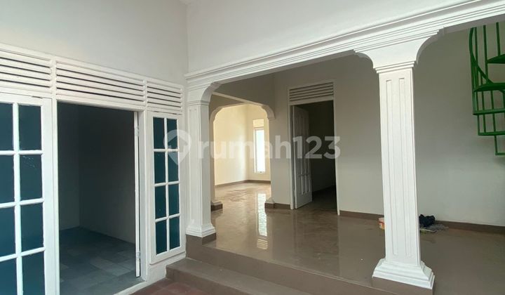 Nice House, Rawa Lumbu