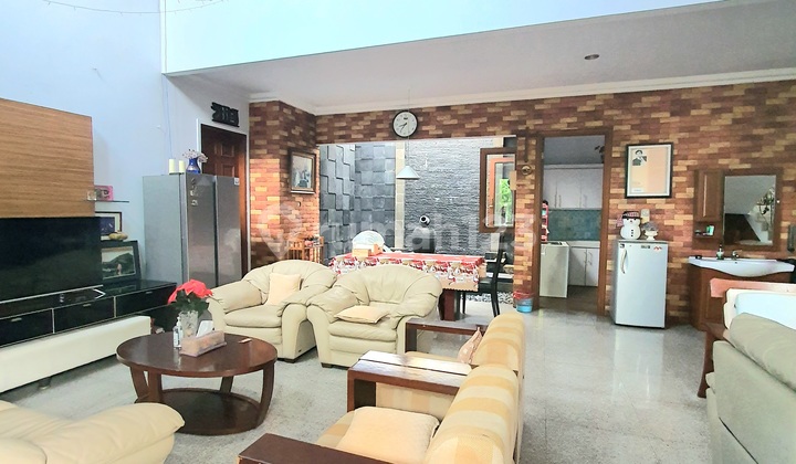 Di Jual Rumah Hook Bagus Full Furnished Cempaka Putih Tengah 2