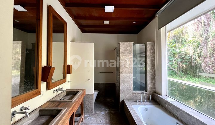 [For Sale] Rumah Luas 1 Lantai di Kemang