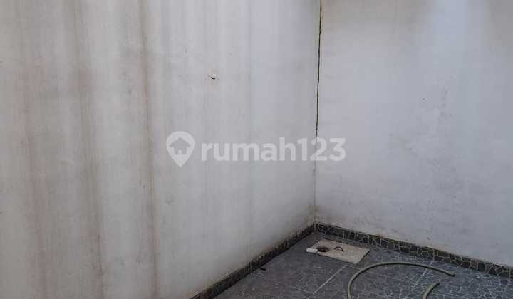 Town House 2 Floors Fully Renovated Like New. 2