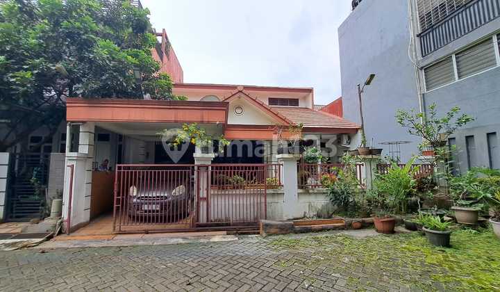 Rumah Bagus Siap Huni 2Lt Strategis di Palem Semi Karawaci
